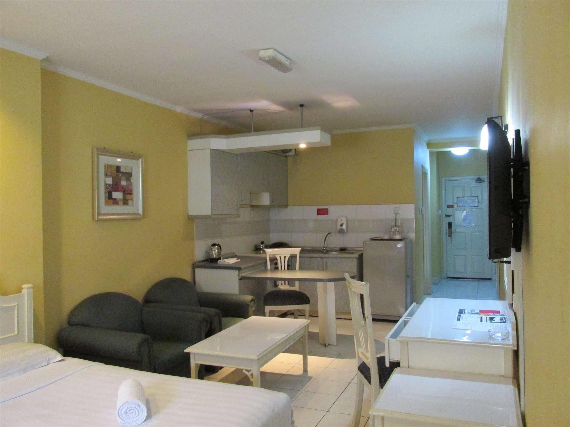 Promenade Service Apartment Kota Kinabalu Dış mekan fotoğraf