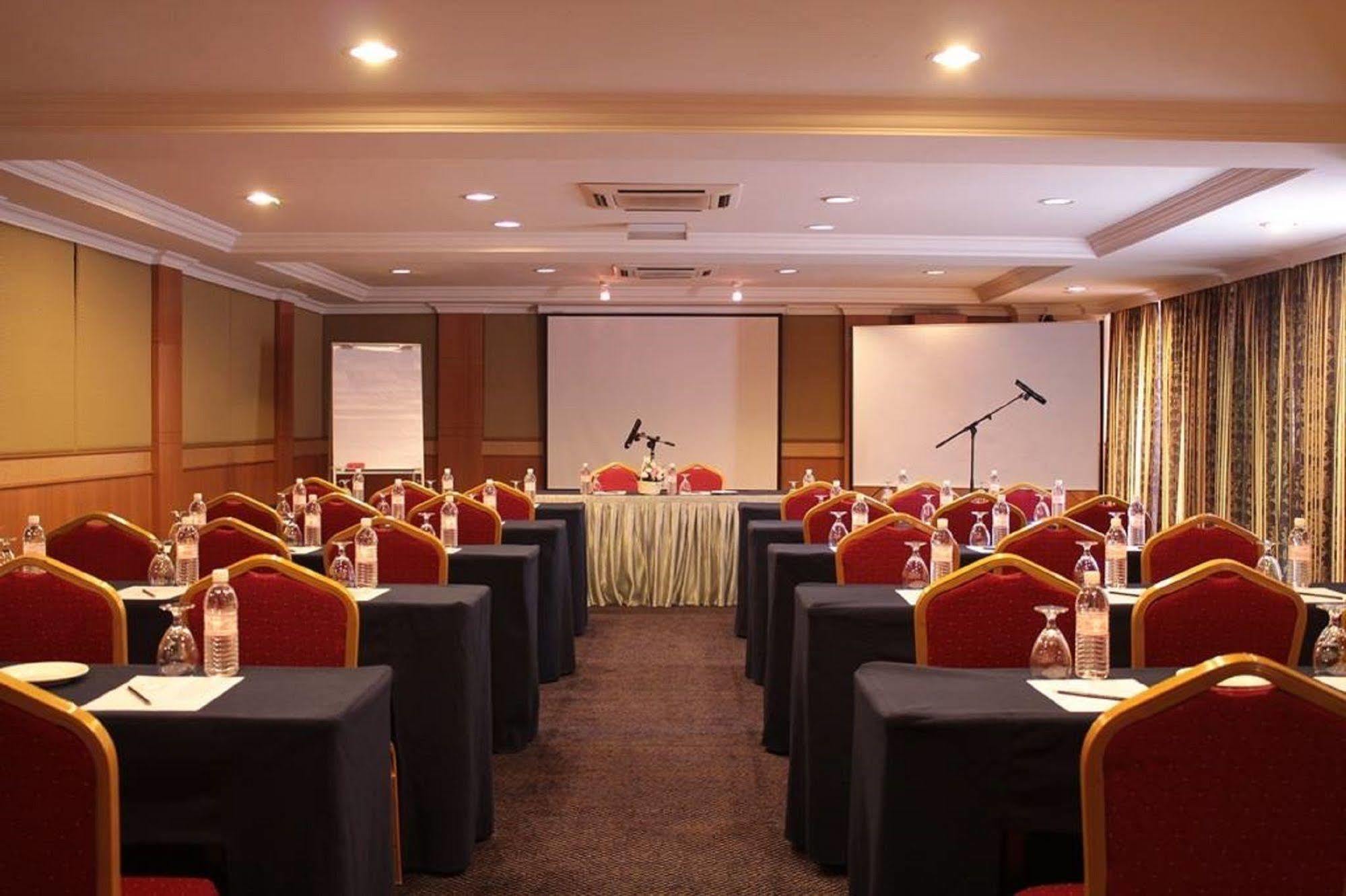Promenade Service Apartment Kota Kinabalu Dış mekan fotoğraf